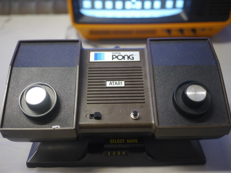 Pong console